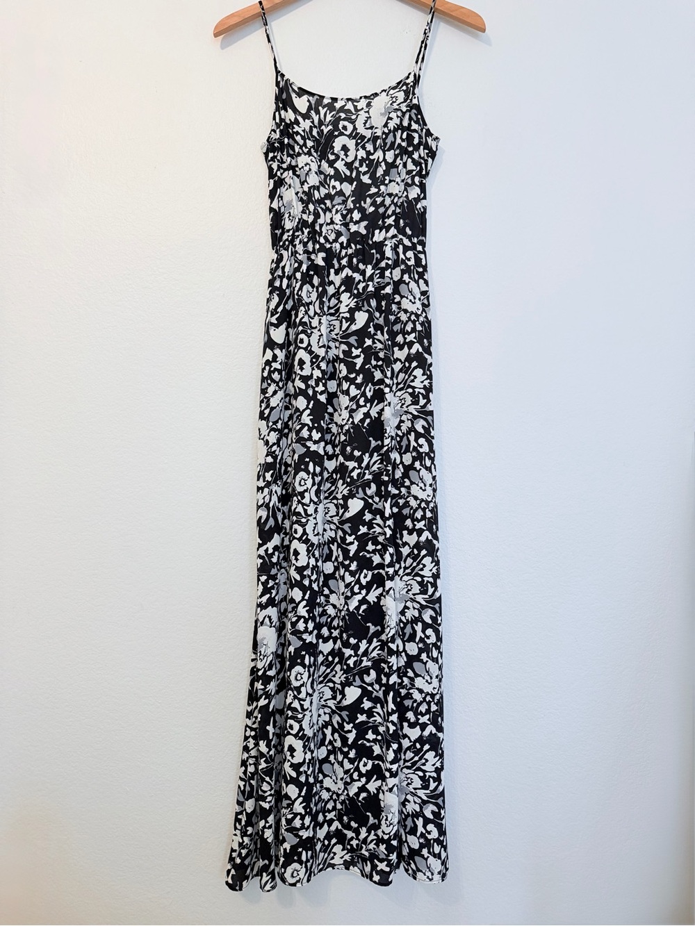 LEITH Black & White Floral Maxi Dress - Spaghetti Strap Side Slit XS